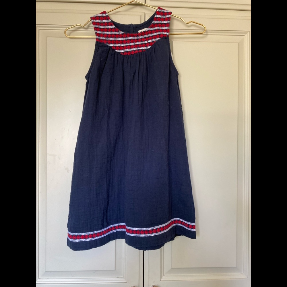 Adorable dress!!